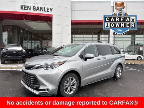 2023 Toyota Sienna Platinum 7 Passenger