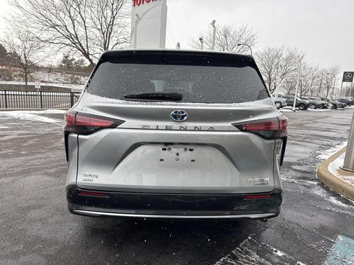 2023 Toyota Sienna Platinum 7 Passenger