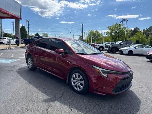 Pearl 2024 Toyota Corolla Hybrid LE