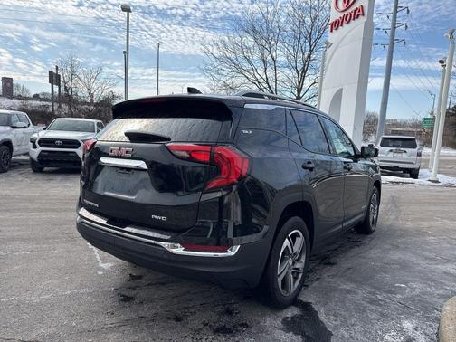 2021 GMC Terrain SLT