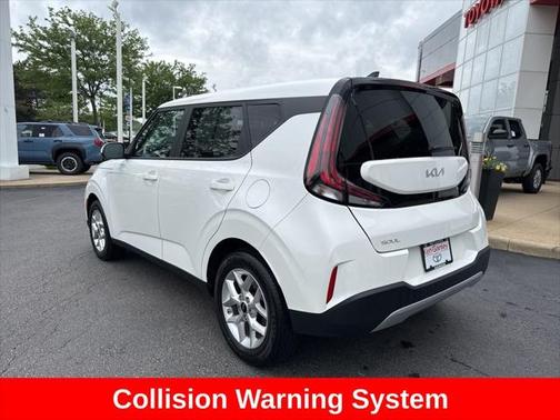 2024 Kia Soul LX