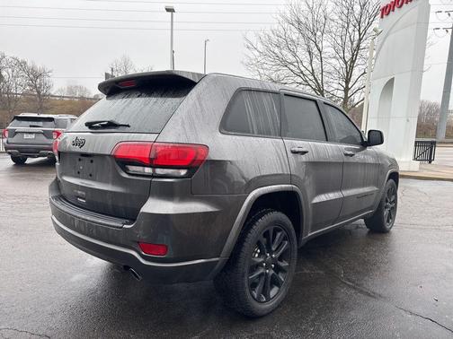 2021 Jeep Grand Cherokee Laredo
