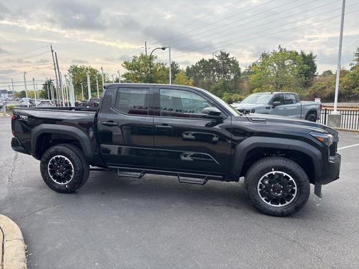 2025 Toyota Tacoma TRD Off Road