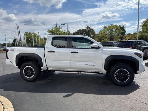 2025 Toyota Tacoma TRD Off-Road