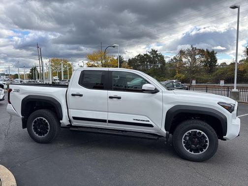 2025 Toyota Tacoma TRD Off-Road