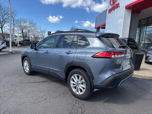 2023 Toyota Corolla Cross LE