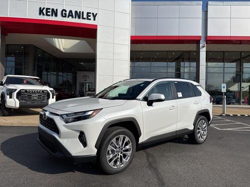 2025 Toyota RAV4 XLE Premium