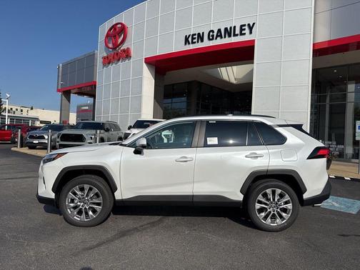2025 Toyota RAV4 XLE Premium