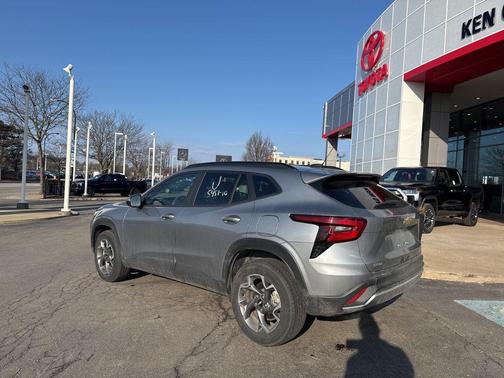 2025 Chevrolet Trax LT