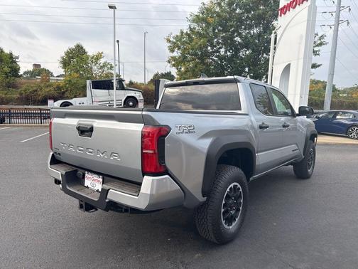 2025 Toyota Tacoma TRD Off-Road