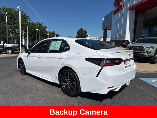 2024 Toyota Camry SE