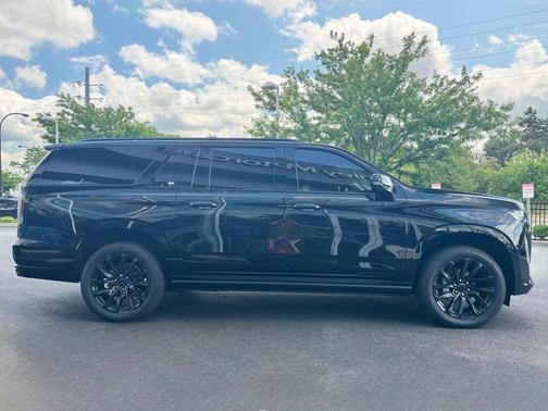 2024 Cadillac Escalade ESV Sport Platinum