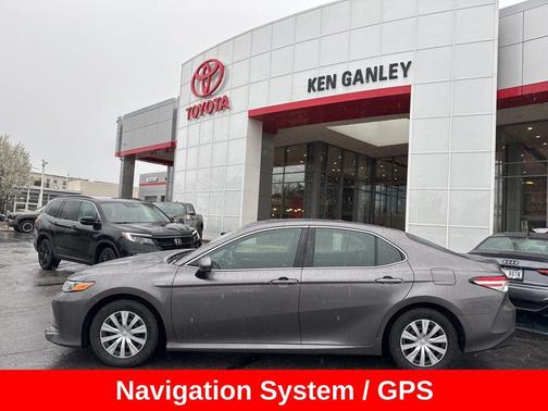 2018 Toyota Camry Hybrid LE