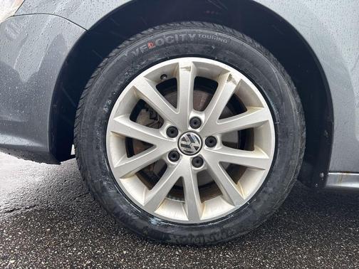 Platinum Gray Metallic 2015 Volkswagen Jetta 1.8T SE