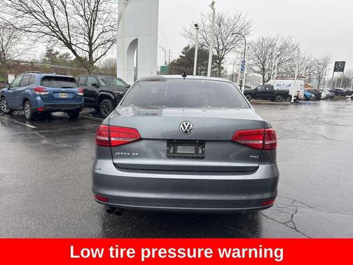 2015 Volkswagen Jetta 1.8T SE