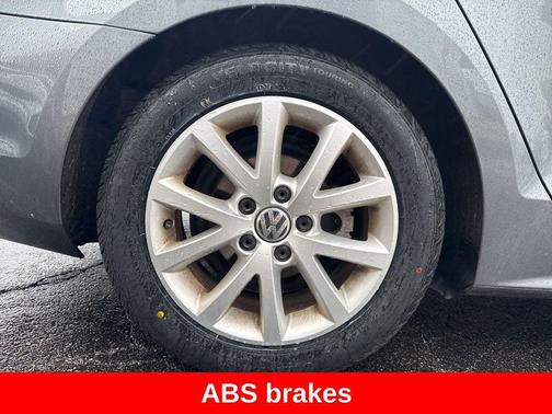 Platinum Gray Metallic 2015 Volkswagen Jetta 1.8T SE