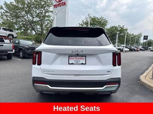 2024 Kia Sorento S