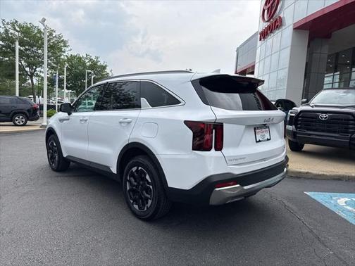 2024 Kia Sorento S