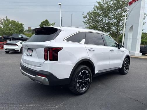 2024 Kia Sorento S