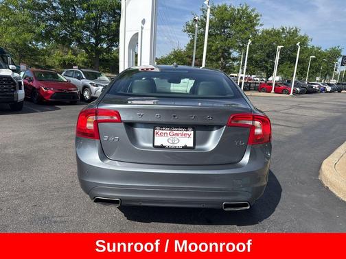 Gray Metallic 2016 Volvo S60 T5 Drive-E Premier