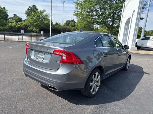 Gray Metallic 2016 Volvo S60 T5 Drive-E Premier