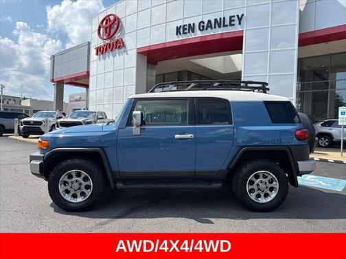 2013 Toyota FJ Cruiser Base