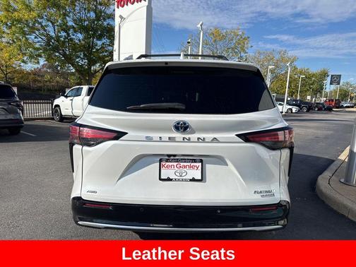 2023 Toyota Sienna Platinum 7 Passenger