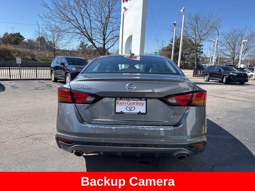 Gun Metallic 2022 Nissan Altima SR Intelligent AWD