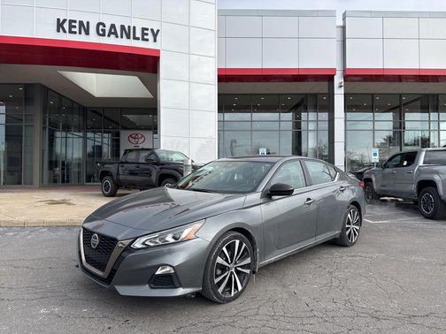 2022 Nissan Altima SR Intelligent AWD