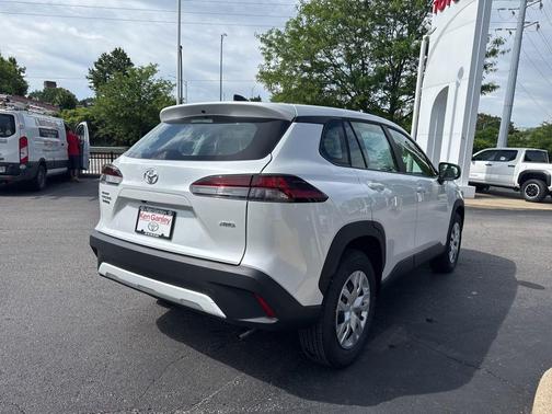 Pearl 2026 Toyota Corolla Cross L