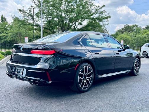 2024 BMW 760 i xDrive