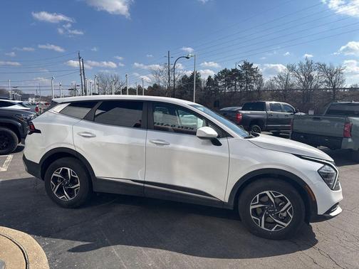 2025 Kia Sportage LX