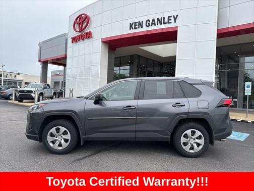 2022 Toyota RAV4 LE