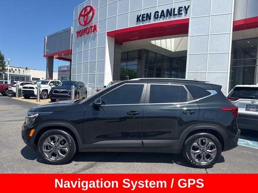 Fusion Black 2024 Kia Seltos S