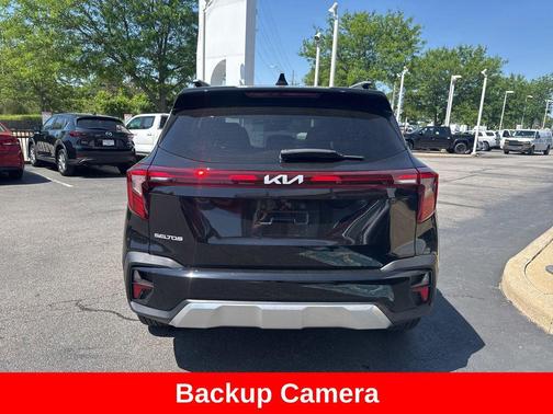 Fusion Black 2024 Kia Seltos S