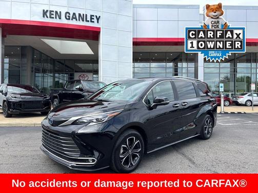 Midnight Black Metallic 2025 Toyota Sienna Platinum