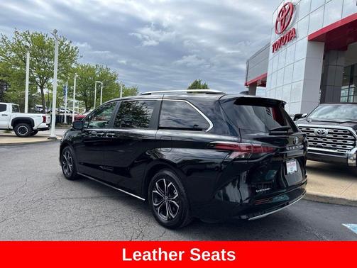 Midnight Black Metallic 2025 Toyota Sienna Platinum