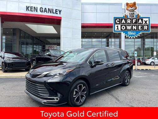 Midnight Black Metallic 2025 Toyota Sienna Platinum