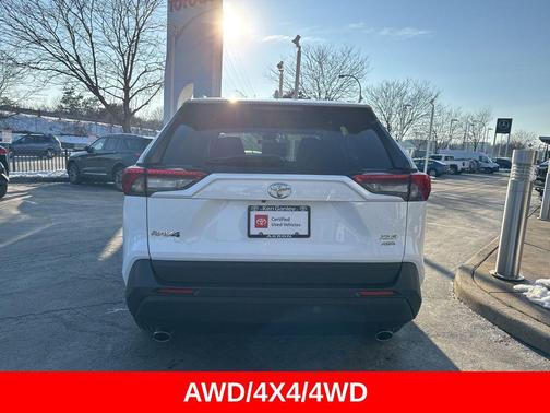 2025 Toyota RAV4 XLE