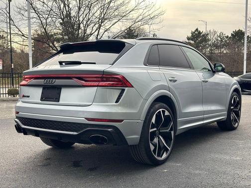 2023 Audi RS Q8 4.0T