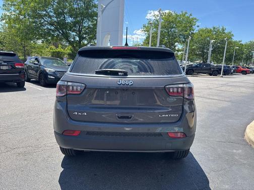 Baltic Gray Metallic Clearcoat 2024 Jeep Compass Limited