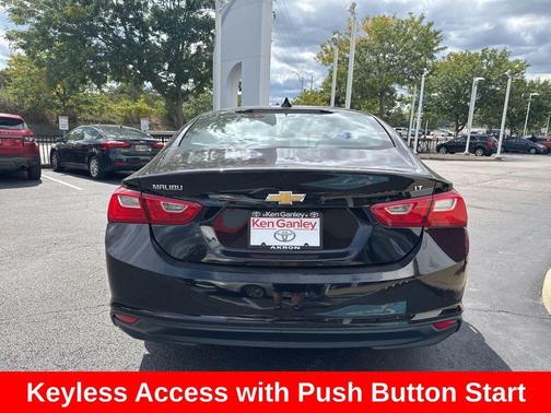 2017 Chevrolet Malibu 1LT