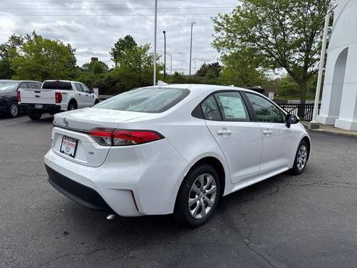 Ice 2026 Toyota Corolla LE