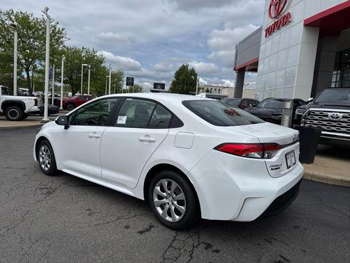 Ice 2026 Toyota Corolla LE