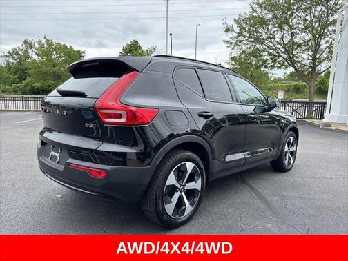 2024 Volvo XC40 B5 Core Bright Theme