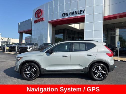 2024 Volvo XC40 B5 Core