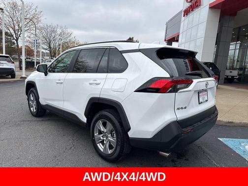 2025 Toyota RAV4 XLE
