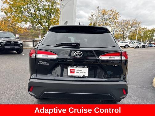 2025 Toyota Corolla Cross LE