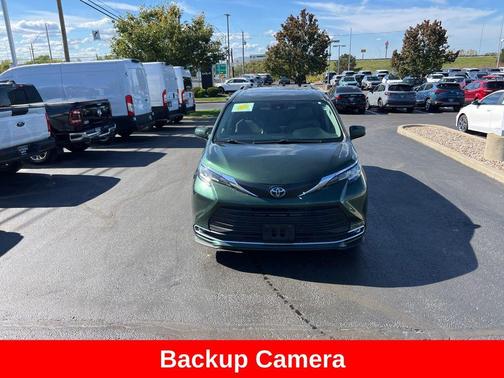 2023 Toyota Sienna XLE