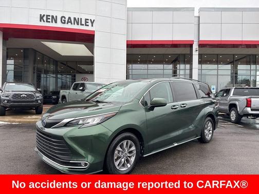 2023 Toyota Sienna XLE